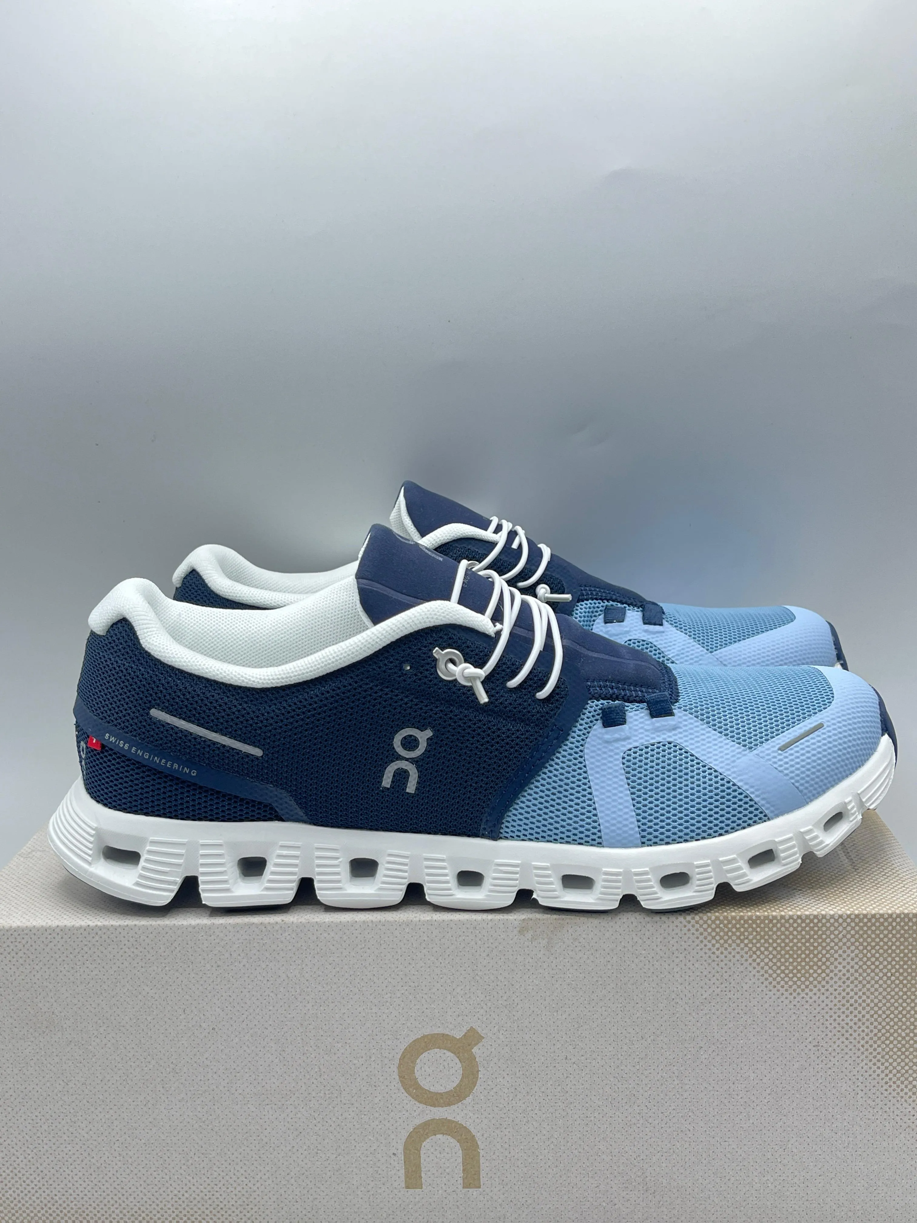 QC cloud shoes